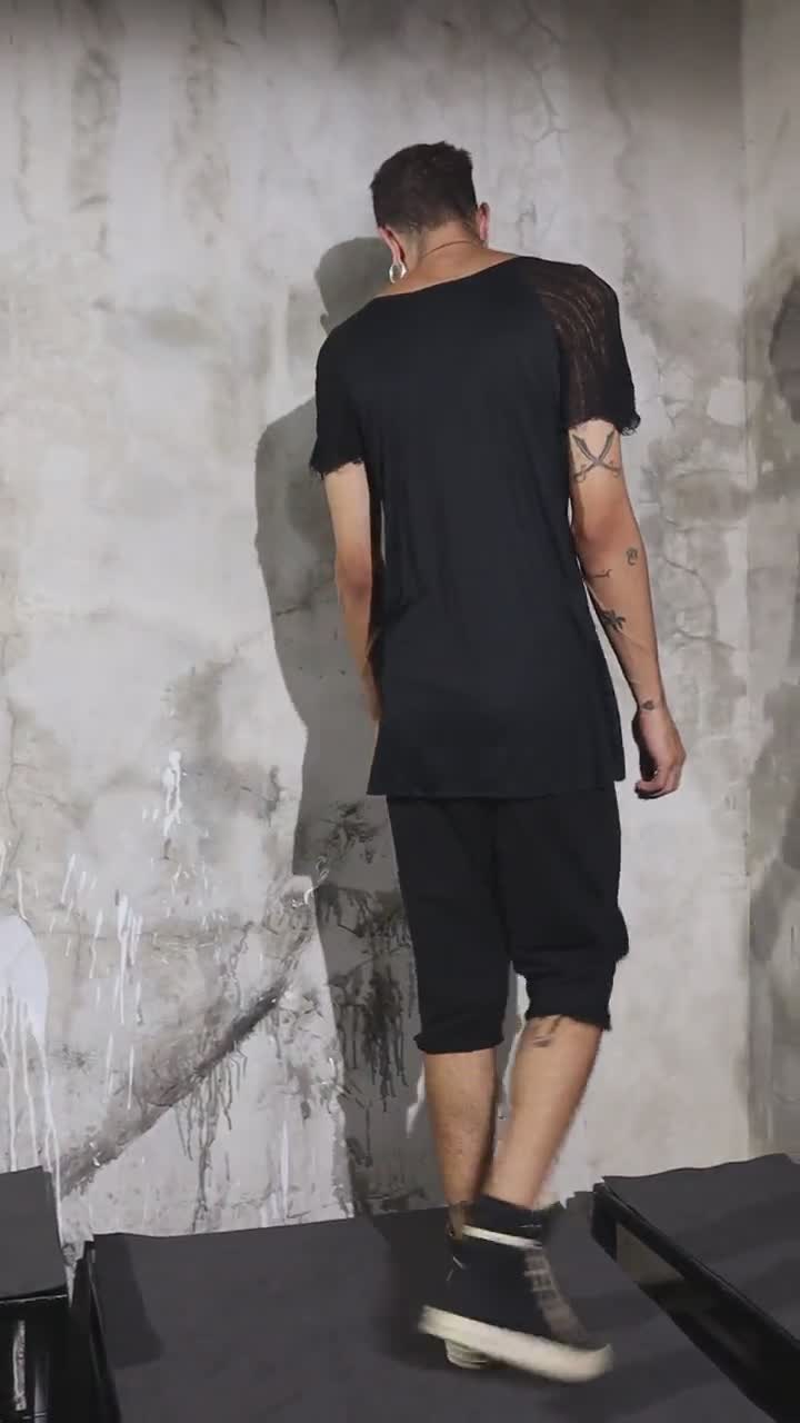 Black T-Shirts Versatility Ideas and Looks : 10 Ways to Style Them